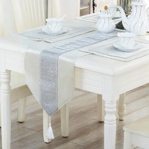 Miniatura 4 de HeMiaor Juego de 4 manteles individuales de lujo con tiras de diamantes de imitación para decoración del hogar, bodas, fiestas, 12 x 16 pulgadas