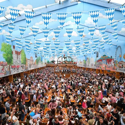 Miniatura 3 de Banderas de Oktoberfest de 197 pies, paquete de 6 banderines azules y blancos para decoraciones de fiestas temáticas alemanas, decoración