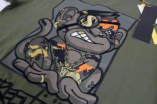 Miniatura 6 de SCREENSHOT - Camiseta con estampado de gel de alta densidad con bordado urbano de alta densidad