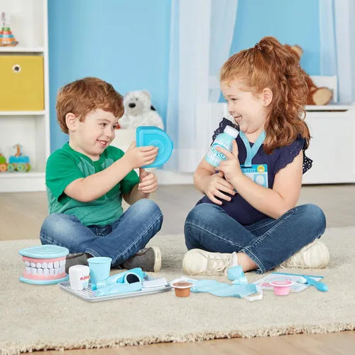 Miniatura 5 de Melissa & Doug Medical Play Bundle - Kit de dentista Super Smile de 25 piezas con dientes de gran tamaño y kit médico de 25 piezas con herramientas
