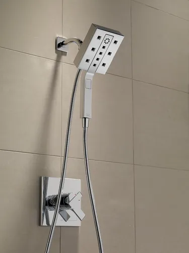 Miniatura 2 de Delta Faucet Ara 17 Series Kit de ajuste de válvula de mango de ducha de doble función, cromado T17067 (válvula no incluida)