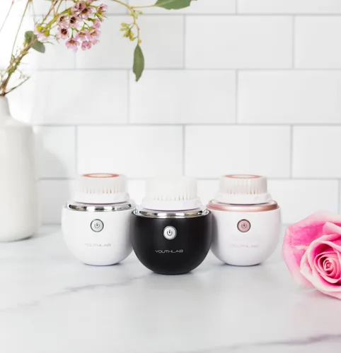 Miniatura 9 de Pure Radiance, cepillo de limpieza facial vibratorio, limpiador facial eléctrico, 3 modos, 3 cabezales de cepillo (2 cerdas, 1 silicona), Negro