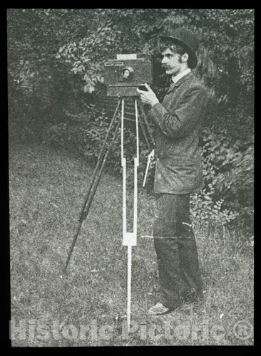 Historic Pictoric Foto: autorretrato con cámara, trípode y pistola, Alfred Stieglitz, C 1885, decoración de pared vintage: 32 x 44 pulgadas