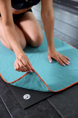 Miniatura 3 de Eunzel Paquete de 2 toallas de yoga caliente con punto de agarre, toalla de tapete de yoga antideslizante absorbente de sudor para yoga caliente