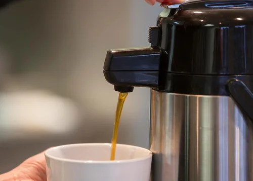 Miniatura 7 de Service Ideas Eco-Air Airpot con palanca, 64.2 onzas, vidrio aislado al vacío ECAL19S Dispensador de café en 1.9 litros, exterior inoxidable