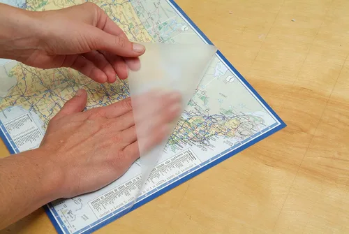 Miniatura 2 de Con-Tact Brand Creative Cubierta Transparente Autoadhesiva, Forro Versátil y Adhesivo para Estanterías, Película de Privacidad Ideal, Vinilo