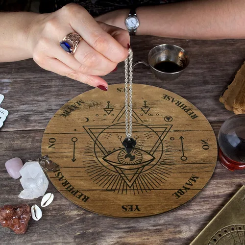 Miniatura 6 de Jetec Tablero de péndulo de madera para la radiestesia, adivinación, péndulo de brujería, suministros de altar con collar de cristal y kit
