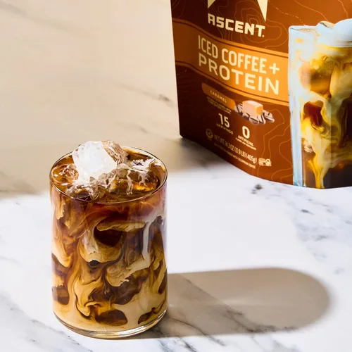 Miniatura 2 de Ascent Proteína en polvo de café con caramelo helado - Proteína de alto contenido, 20 g de proteína y 100 mg de cafeína de café colombiano premium