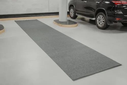 Alfombrillas multiusos resistentes para garaje, juego de 2 rollos extra grandes (49.2 x 234 pulgadas cada uno), protección de suelo antideslizante