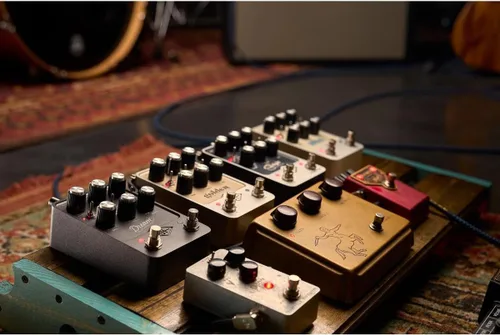 Miniatura 8 de Universal Audio UAFX Dream '65 Reverb Amplificador