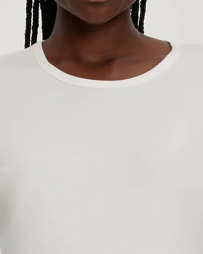Miniatura 4 de Camiseta de manga larga elástica con cruz blanca, perfecta para debajo del uniforme.