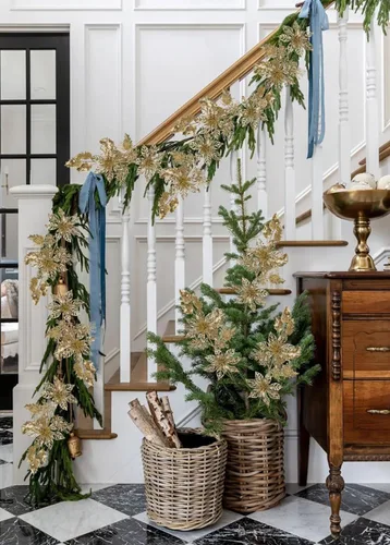 Miniatura 5 de 6 piezas de selecciones para árbol de Navidad de 25 pulgadas con purpurina, flores de Pascua con purpurina en aerosoles con flores, hojas de acebo