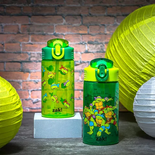 Miniatura 2 de Zak Designs Teenage Mutant Ninja Turtles - Botella de agua para niños para la escuela o viajes, paquete de 2 botellas de agua de plástico duradero