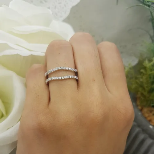 Miniatura 8 de Dazzlingrock Collection Anillo doble de diamante redondo de 0,18 quilates para mujer, realzador de boda, oro de 14 quilates