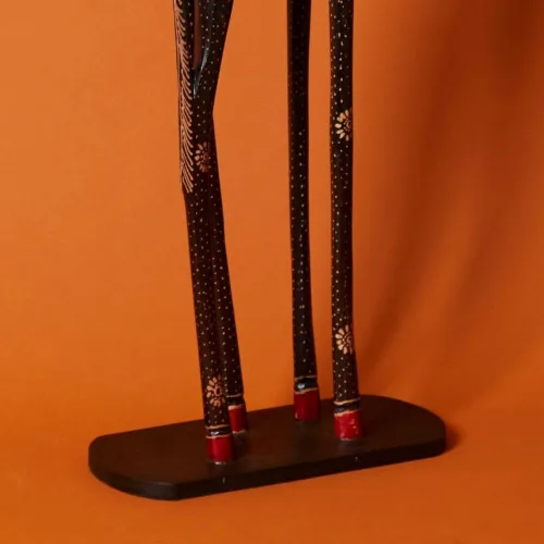 Miniatura 4 de Estatua de jirafa de batik alta