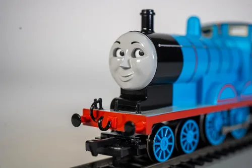 Miniatura 2 de Bachmann Trenes - THOMAS & FRIENDS LOCOMOTORA EDWARD con Ojos Móviles - Escala HO