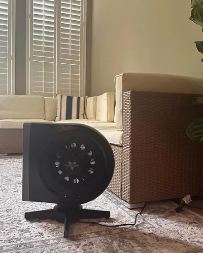 Miniatura 2 de Vornado STRATA Ventilador oscilante compacto con control remoto, 19 pulgadas, circulador de aire de alta velocidad, ventilador silencioso y potente