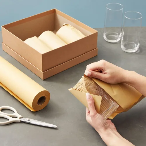 Miniatura 7 de Juvale Rollo de papel para tablón de anuncios, 12 pulgadas x 100 pies, papel de regalo de correo marrón para embalaje y embalaje de cartón