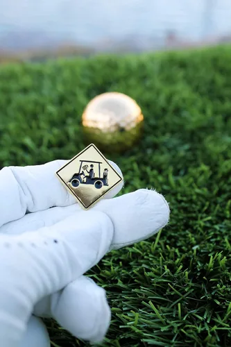 Miniatura 4 de Mulligan Hooligan - Marcador de pelota de golf + clip magnético para sombrero, regalo de golf divertido y único, calidad premium, perfecto para tu