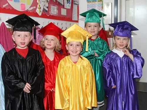 Miniatura 6 de MyGradDay Gorro de graduación brillante para jardín de infantes y preescolar con borla 2024