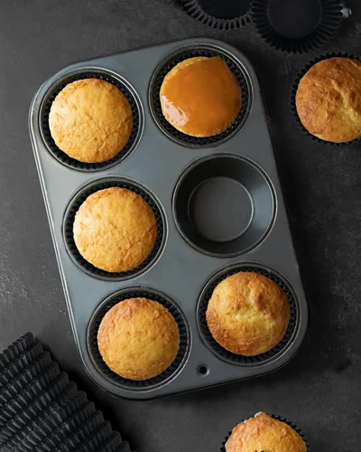 Miniatura 3 de Bake Choice 200 revestimientos negros estándar para cupcakes para hornear, envoltorios de cupcakes de grado alimenticio, forros de muffins