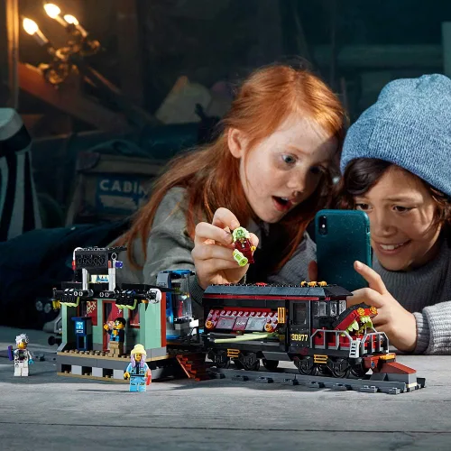 Miniatura 2 de LEGO Hidden Side Ghost Train Express 70424 Kit de construcción, juguete de tren para niños y niñas de 8 años en adelante, juego interactivo