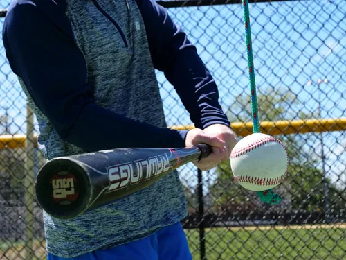 Miniatura 3 de El sistema de entrenamiento de bateo ajustable de béisbol original de cuerda de bateo – combina la camiseta y el lanzamiento frontal en un solo