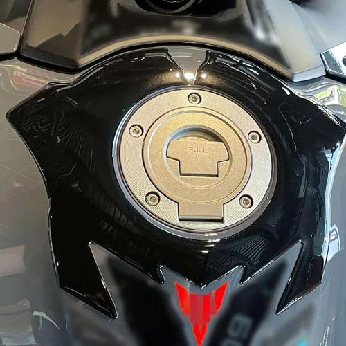 Miniatura 9 de Resin Bike Adhesivos 3D para motocicleta compatibles con Yamaha MT-09 2022. Protectores laterales del tanque contra impactos y arañazos. Par