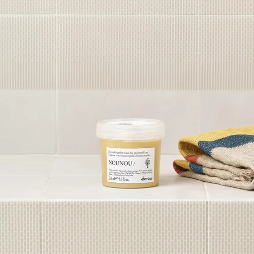 Miniatura 4 de Davines NOUNOU/Hair Mask, Intensive Repairing Treatment for Bleached, Permed or Relaxed Hair - Deep Nourishment Restores Hydration & Body