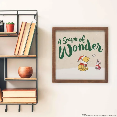 Miniatura 5 de Disney Winnie the Pooh and Piglet Season of Wonder - Decoración de pared de madera enmarcada - Adorable decoración navideña de Winnie the Pooh