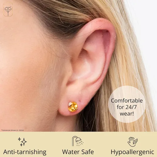 Miniatura 4 de Aretes redondos de oro amarillo de 10 k con corte de tablero de ajedrez (0.236 in) por MAX + STONE