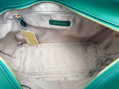 Miniatura 2 de Michael Kors Jet Set - Bolsa de cadena con bolsillo frontal mediano y cremallera superior color verde joya Verde joya M