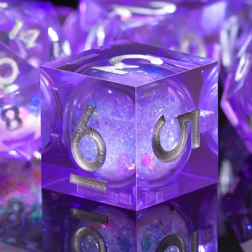 Miniatura 11 de AUSTOR Juego de dados DND de resina de núcleo líquido, de borde afilado poliédricos, juego de 7 dados DND de arena movediza hechos a mano de resina