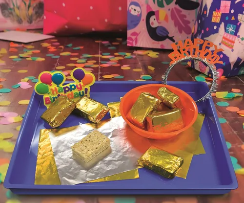 Miniatura 2 de Better Kitchen Products Envolturas de caramelo de papel de aluminio dorado, 6 x 7.5 pulgadas, parte trasera plateada, embalaje individual