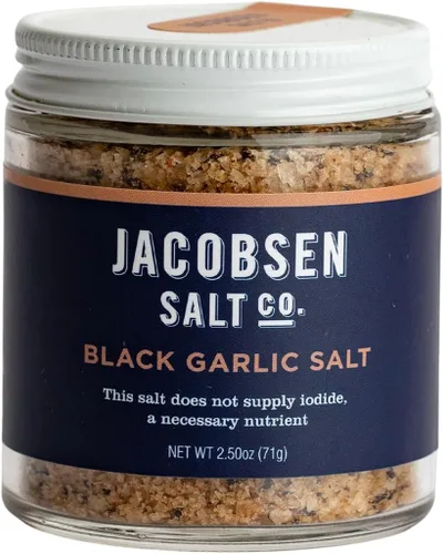 Jacobsen Salt Co. Sal de ajo negro – Sal marina kosher, no yodada, fabricada en Estados Unidos, sin OMG, condimento para carne, sabor a Umami, sal