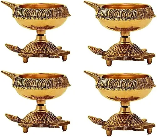 SATVIK - Juego de 4 piezas de tortuga Kuber de latón | Lámpara de aceite de latón virgen tradicional hecha a mano con grabado dorado para Puja,
