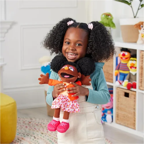 Miniatura 6 de GUND Sesame Street - Peluche oficial de Gabrielle, muñeca de felpa prémium para edades de 1 año en adelante, 13 pulgadas Rosa colorido/naranja