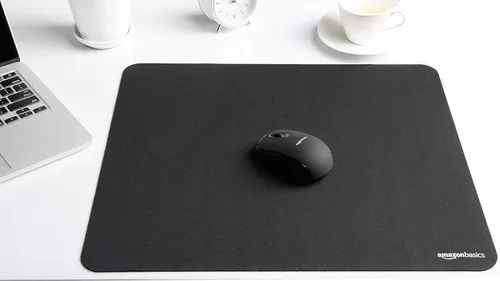Miniatura 2 de Amazon Basics Alfombrilla de ratón cuadrada grande para computadora, tela y base de goma, 17.7L x 15.7A pulgadas, negro