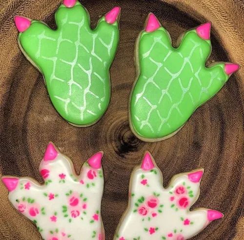 Miniatura 3 de Cortador de galletas con huella de dinosaurio, 4 pulgadas, fabricado en Estados Unidos por Ann Clark