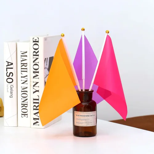 Miniatura 4 de Paquete de 50 banderas de color sólido, pequeñas banderas de mano pequeñas, juego de banderas blancas, negras, amarillas, naranjas, azules, moradas