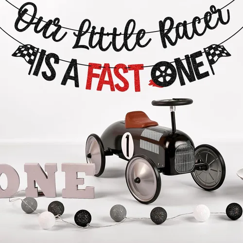 Miniatura 5 de Cartel de Our Little Racer Is A Fast One, decoraciones de cumpleaños de Fast One, decoraciones de primer cumpleaños de carreras para niño, purpurina