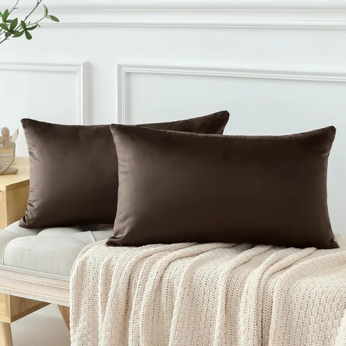 Miniatura 8 de OTOSTAR Paquete de 2 fundas de almohada decorativas de terciopelo suave y sólido de 16 x 24 pulgadas, fundas de almohada lumbares, fundas de Marrón