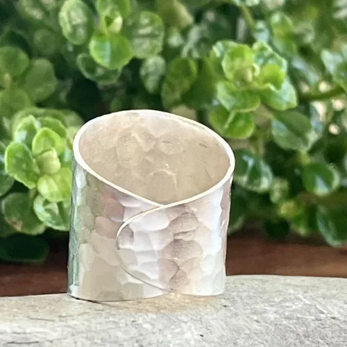 Miniatura 9 de Hammered Sterling Silver Handmade Classic Wide Band Boho Statement Ring, Shiny Finish Wrap Band Adjustable to Sizes 6-12, Also as Thumb Ring, Gift