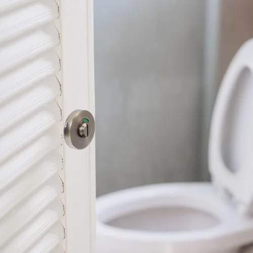 Miniatura 6 de Uonlytech Cerradura indicadora de baño con cerrojo ocupado vacante para baños públicos, bloqueo de partición de inodoro, fácil instalación, puerta