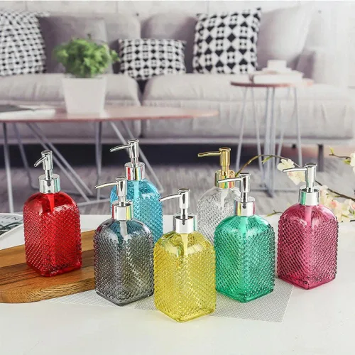 Miniatura 2 de Sizikato Botella dispensadora de jabón de vidrio con superficie con cuentas, 16 oz Rojo