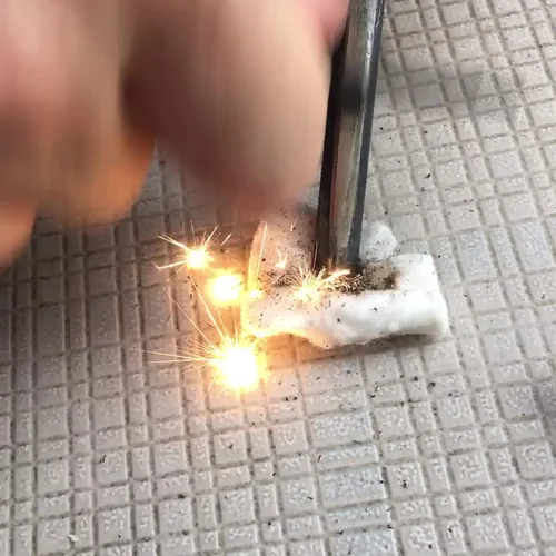 Miniatura 4 de Easy Light Yesca de emergencia impermeable para campamento, supervivencia y barra de ferro, paquete de 24 pestañas de algodón recubiertas de cera
