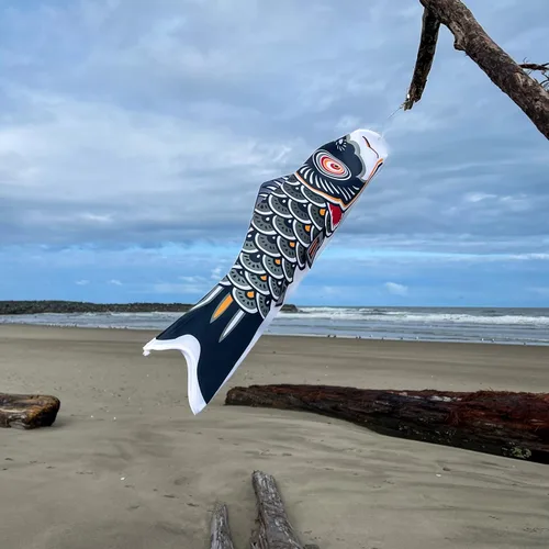 Miniatura 2 de En la brisa peces koi Windsock, 24 pulgadas, Negro