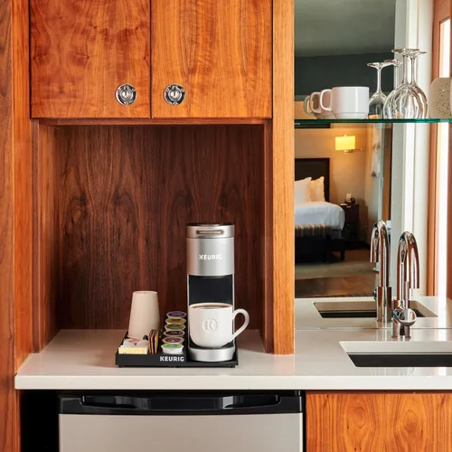 Miniatura 13 de Keurig K-Suite Premium - Cafetera de hospitalidad en la habitación, taza individual, plata/negro