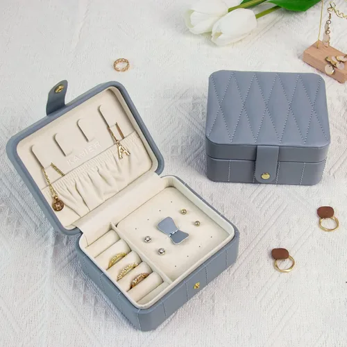 Miniatura 7 de KAMIER Organizador de joyas de viaje, cajas de joyería portátiles de cuero acolchado con diamantes para mujeres y niñas, organizador pequeño