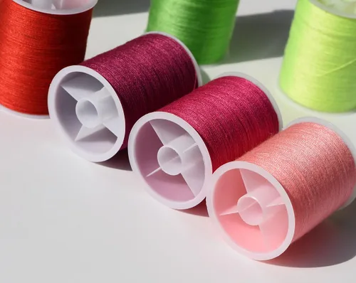 Miniatura 4 de Kit de 30 carretes de hilo de coser de alta calidad (2300Y) de 42 colores, excelente poliéster para bordados o coser a máquina, kit de coser, hilo